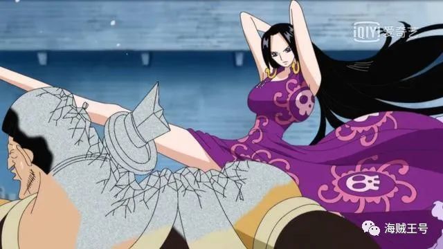 海贼王：霸气能否抵挡女帝的甜甜果实石化？特拉法尔加罗证实
