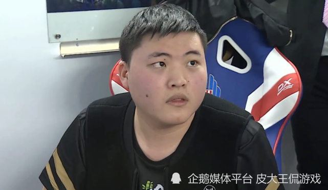 UZI两年没有打比赛，为何上场就要被针对？是战术还是节目效果？