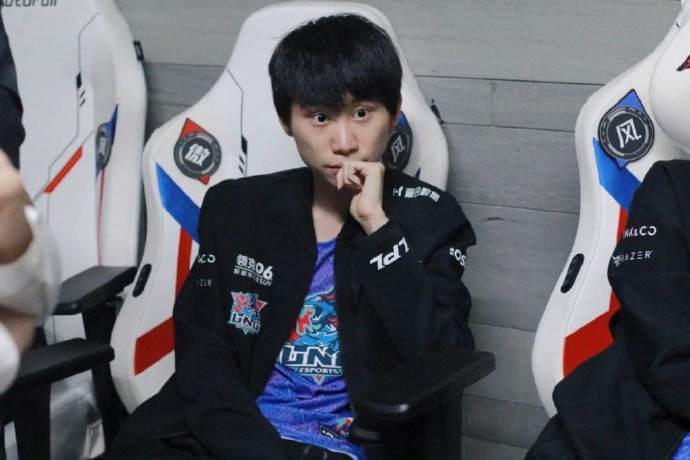 Doinb：夏季赛可能只打一个多月，一天要打四场比赛！