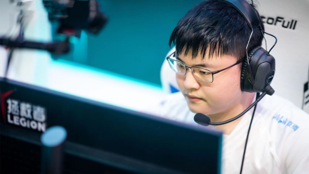 外网热议Uzi暂时休整：BLG有意雪藏，不如考虑去TSM？