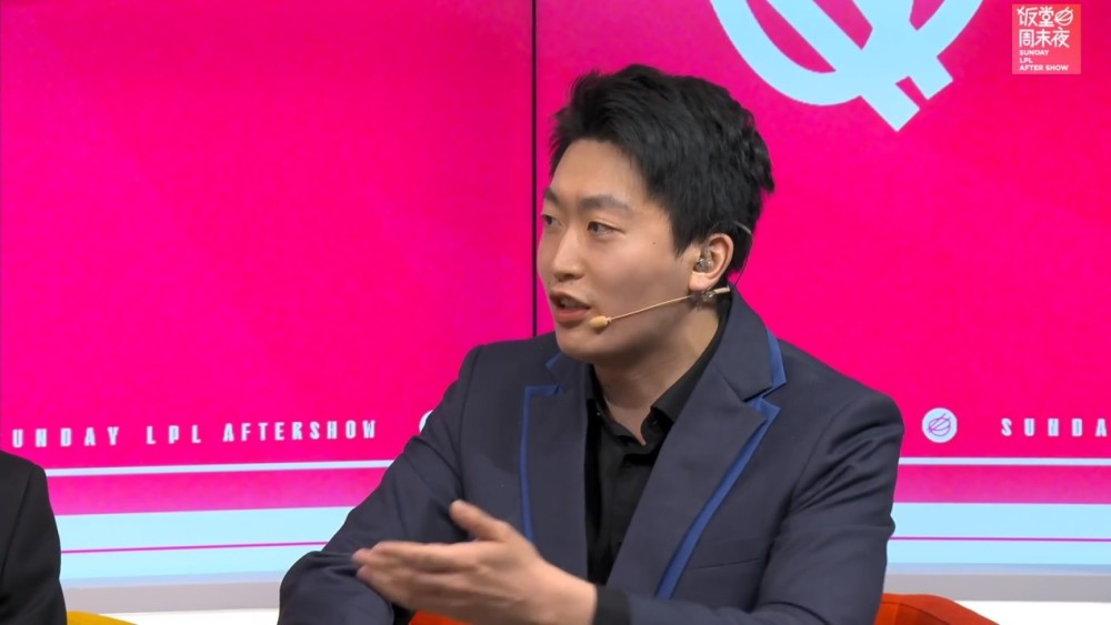 Faker首次夸奖管泽元，竟然赢了我队友！然后直接开搞，输掉比赛