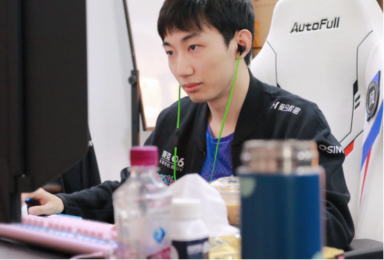 LPL选手超级号被封Iwandy第一不保 一切都是因为李哥？