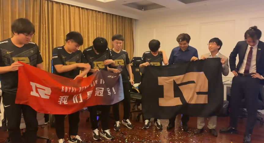 Rookie全程见证RNG夺冠，还透露了V5之后一个大动作，粉丝兴奋了