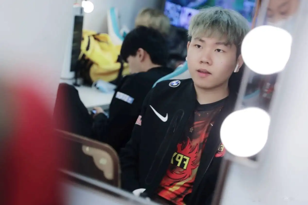 BO重回赛场？被北美中介签下后网友嘲讽：快上场“复仇”LPL吧！