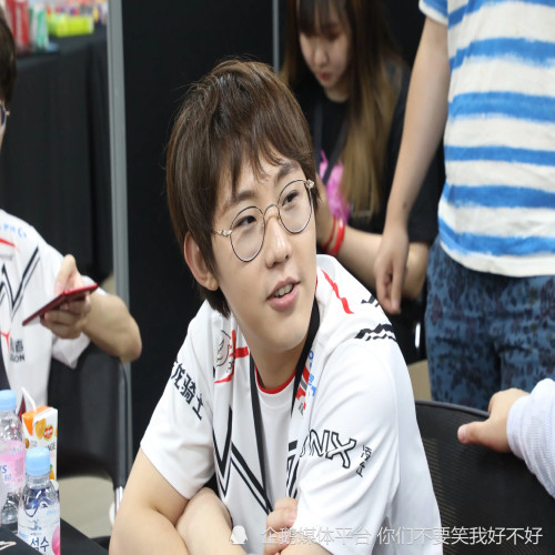 冠军ad被演后喝酒喝没了巅峰？