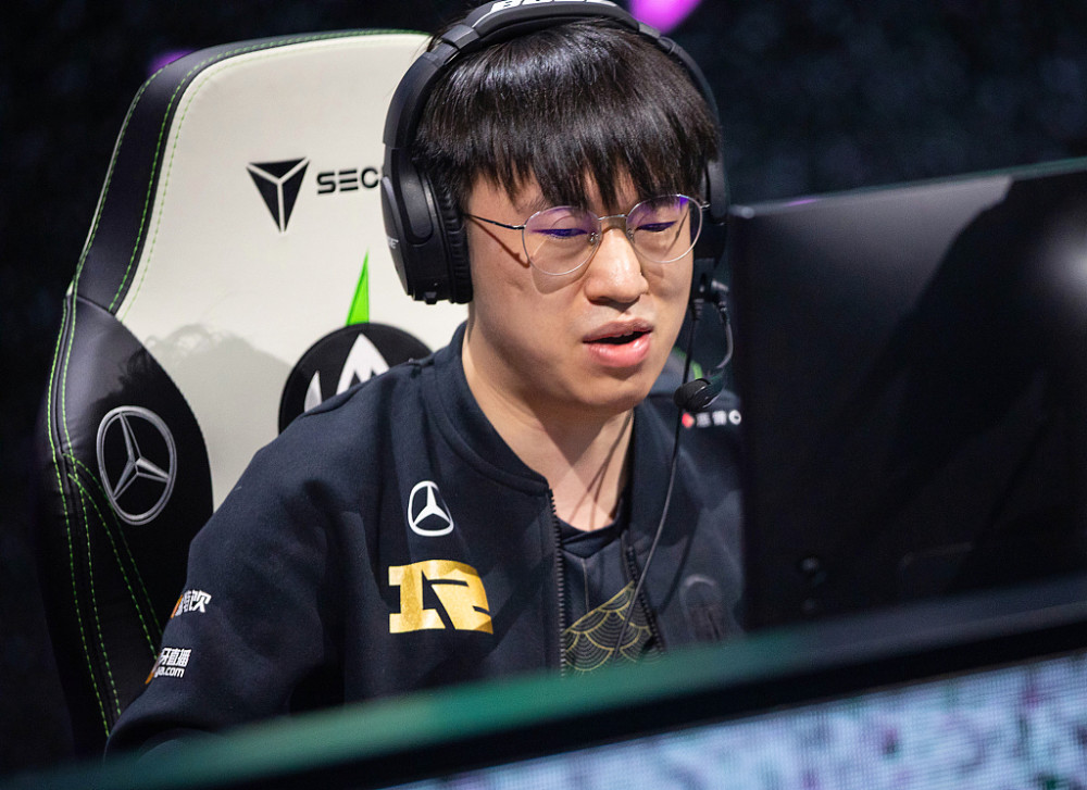 Rng冠军稳了，还没打优势就比天高！