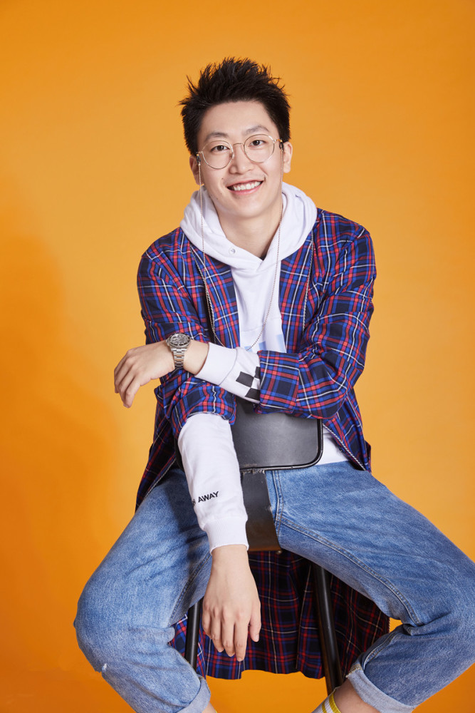 电竞毒奶—管泽元