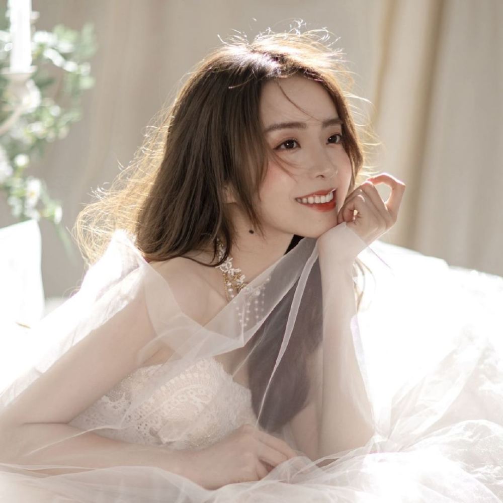 英雄联盟职业比赛中那些靓丽的风景线，是否有你心中的那个女主持