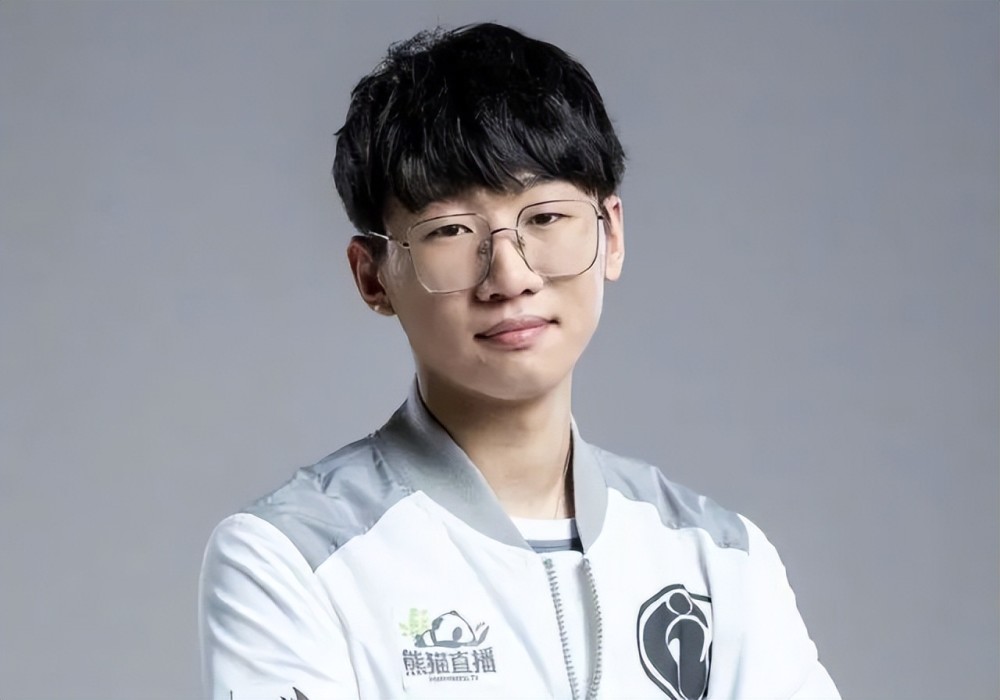 雷竞技前瞻Doinb直播爆料转会期不会有大动作，都不愿意花钱了！