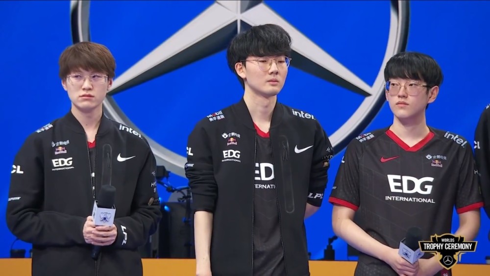 “对不起，LPL赛区”，LCS教练出面辟谣：LPL队伍，并未使用特权