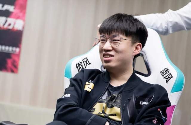 LPL公布夏季赛赛程，多位选手表示不满，直言把选手当驴用