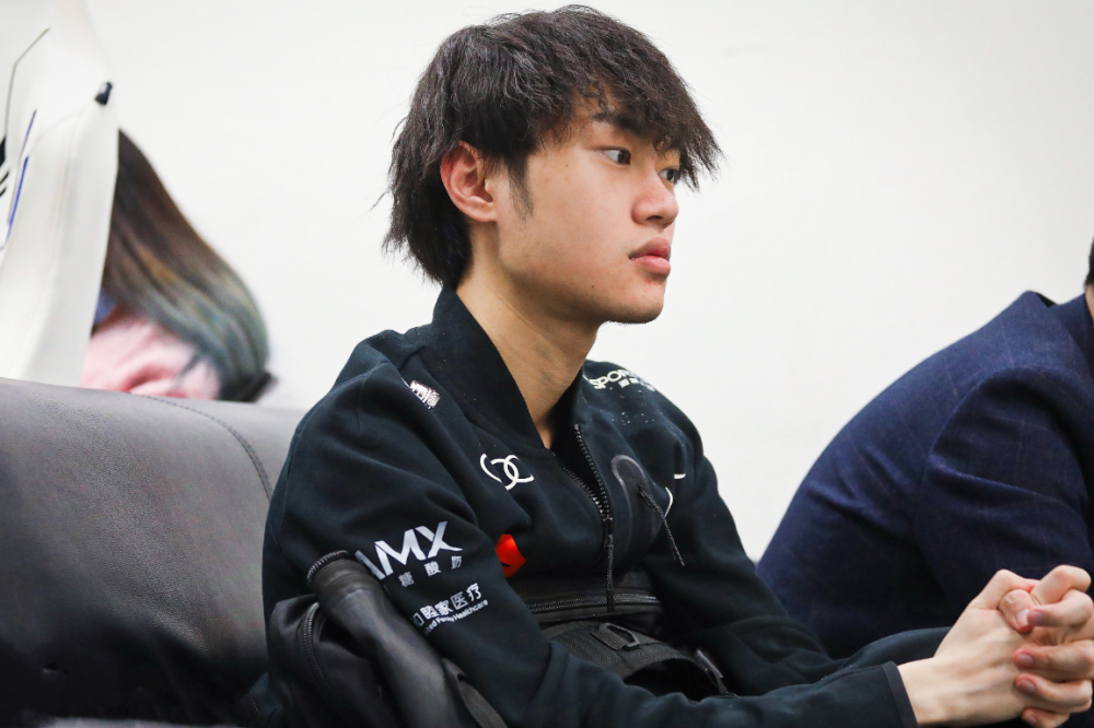 牙膏或将成亚运会中单？Knight被曝前女友为其打胎，还口嗨小天