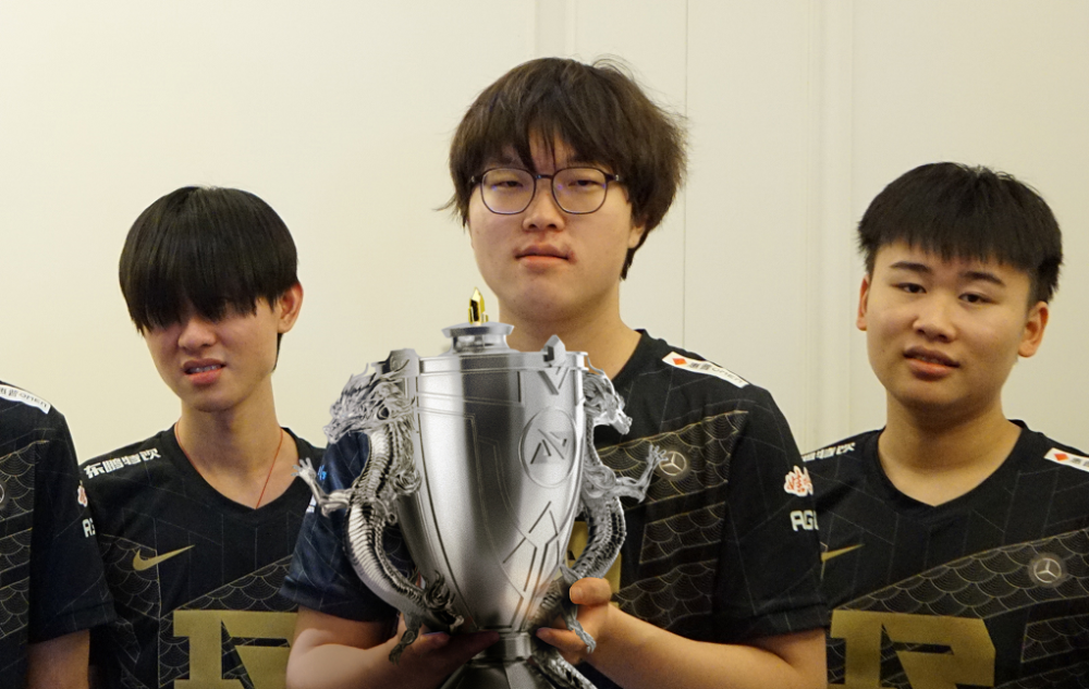 Msi线上赛惹争议，LOL赛事负责人为RNG发声