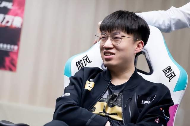 RNG首秀击败IW，引起大量LCK网友不满，再次请求取消RNG资格