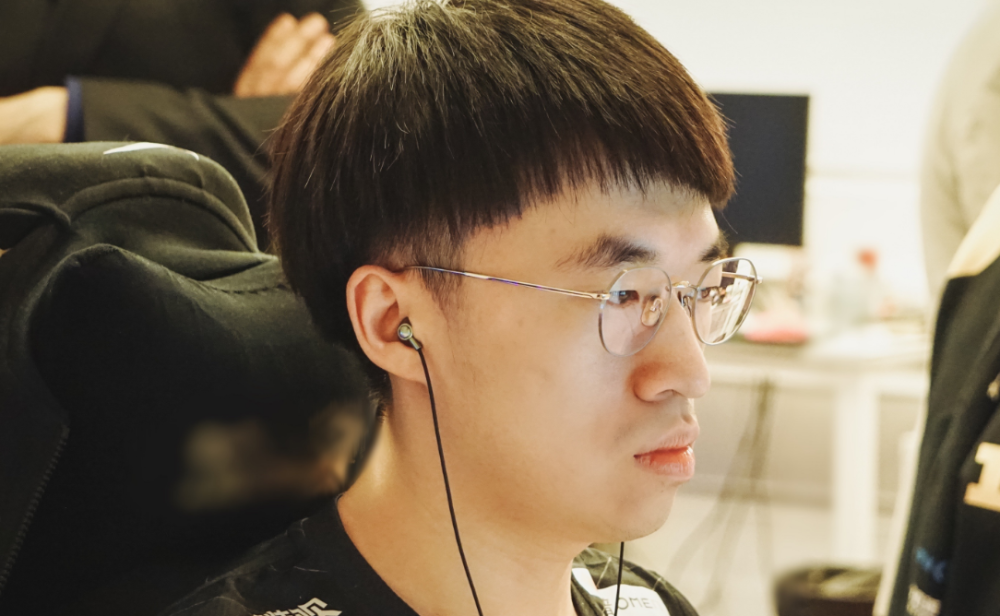 “不拿五杀不推家！”RNG比赛语音公布，GALA都生气了