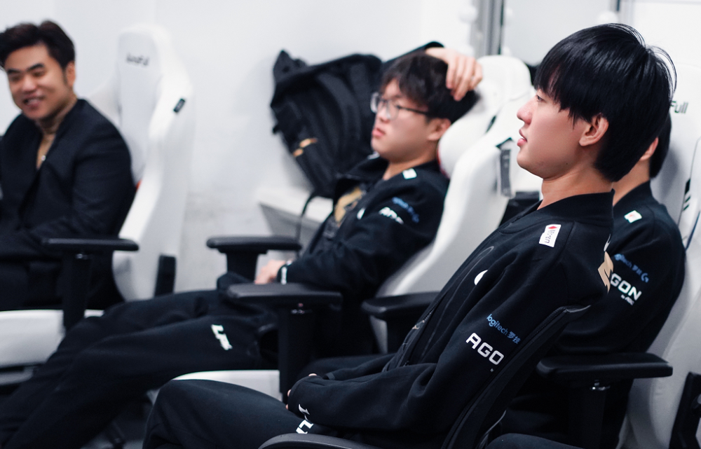 RNG轻松战胜PSG，Wei小明表明态度，管泽元发文获赞破千