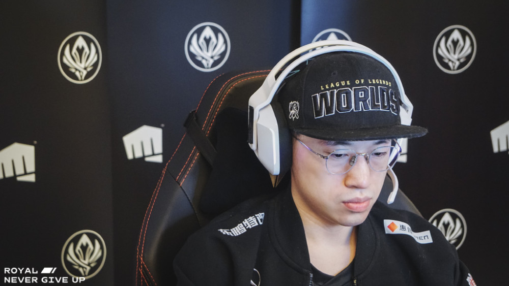 RNG遭遇如此不公，为什么不退赛？是不是有什么难言之隐！