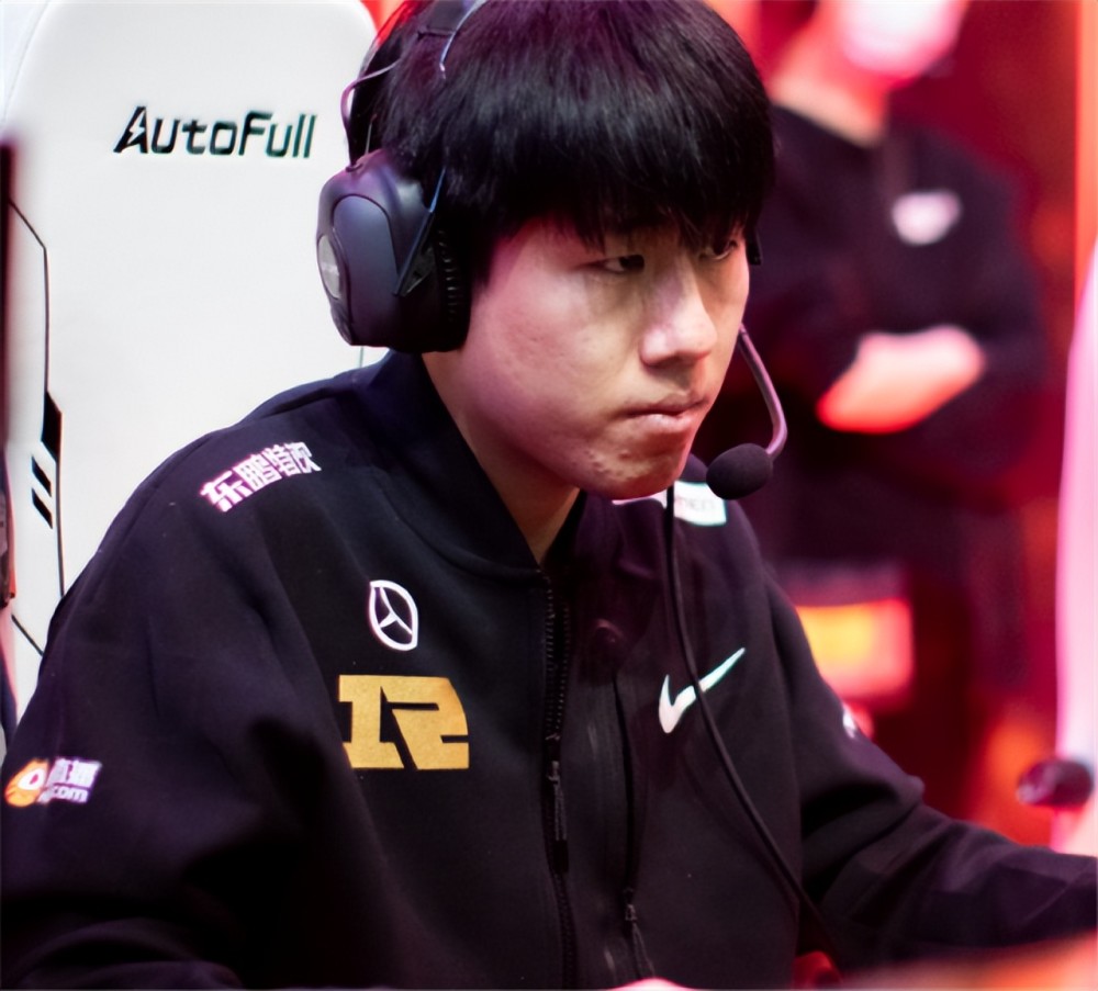 退役明星ad吐槽RNG太矫情，反倒帮RNG翻盘：我不明白自己做了啥