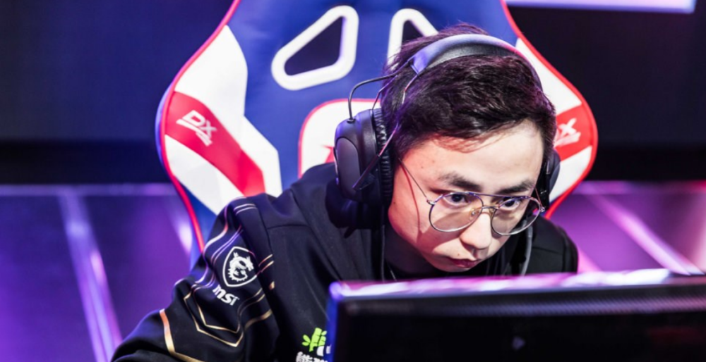 水晶哥真就生来射手？直播1V3，还全部反杀