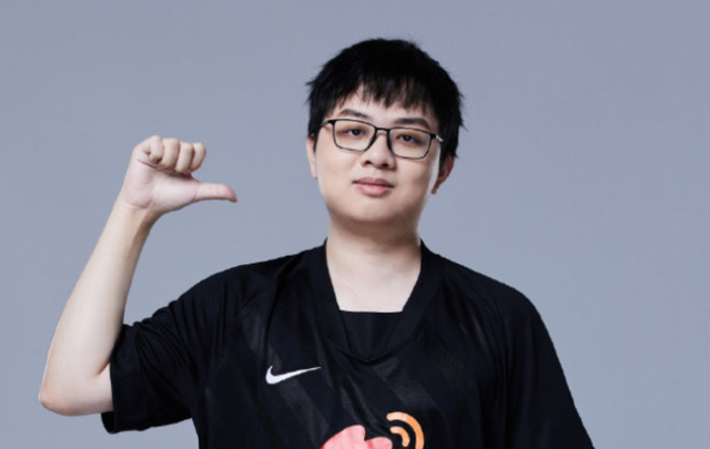 职业选手实力有多强？Sofm挑战永劫无间单排冠军，这反应简直怪物