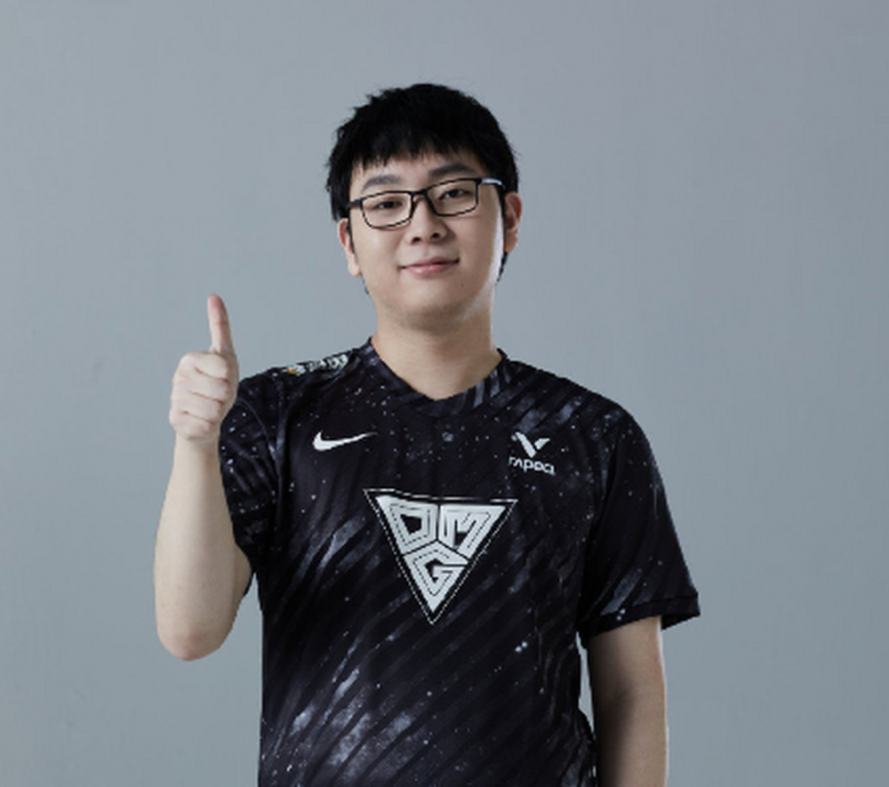 TT官宣“馒头哥”离队，自曝夏季赛不打了？恐将再难回到职业赛场