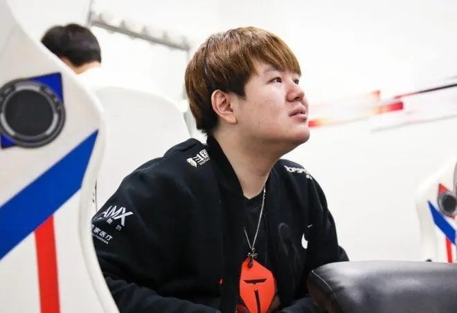 转会期大动作！宁王准备复出，Zoom转会期最忙，Uzi离开虎牙