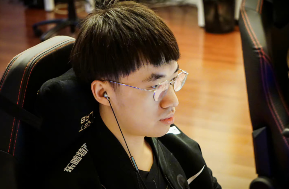 “RNG被针对实锤，LPL遭背刺”！拳头发文道歉，Faker再遭质疑