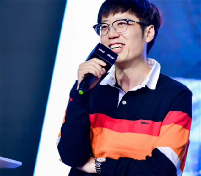 米勒夸RNG的话照搬外赛区？RNG粉晒获胜现场：强势挽留T1粉看采访