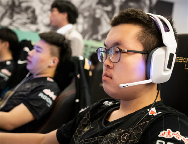 LCK解说又开嘲：LPL观众吹乌兹、指责李相赫，其实就是他们心里不平衡