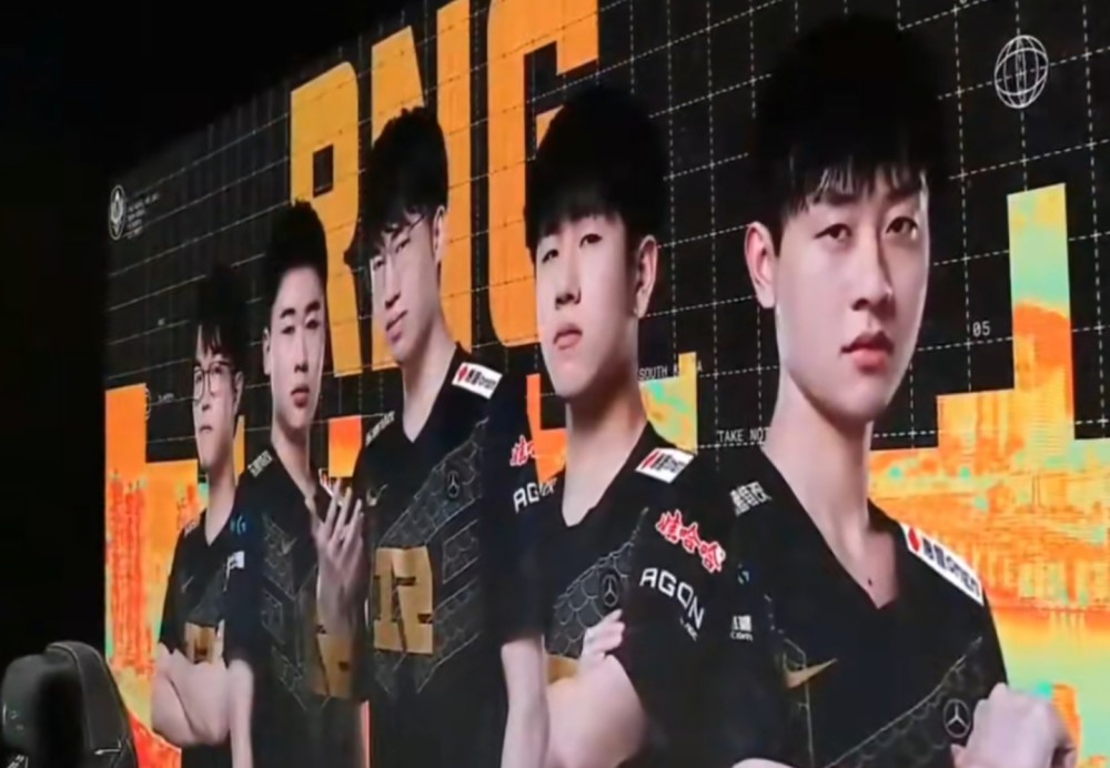 LCK解说直言LPL观众黑Faker，还是因为嫉妒，还踩了Uzi