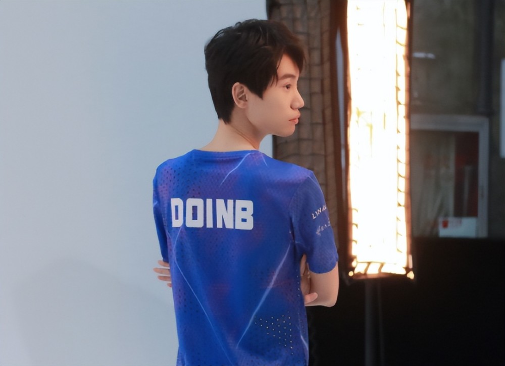 宁王没有找到队伍！Doinb爆料：他试训效果特别差，没人要