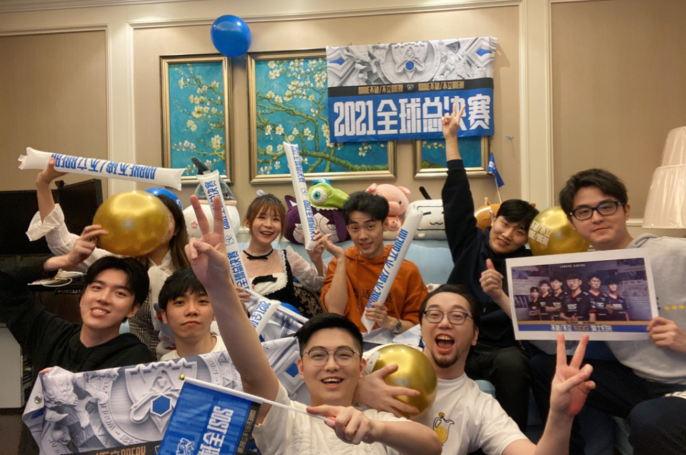 到底谁的错？LPL前解说长毛吐槽其他解说英文发音，竟然暗指管神！