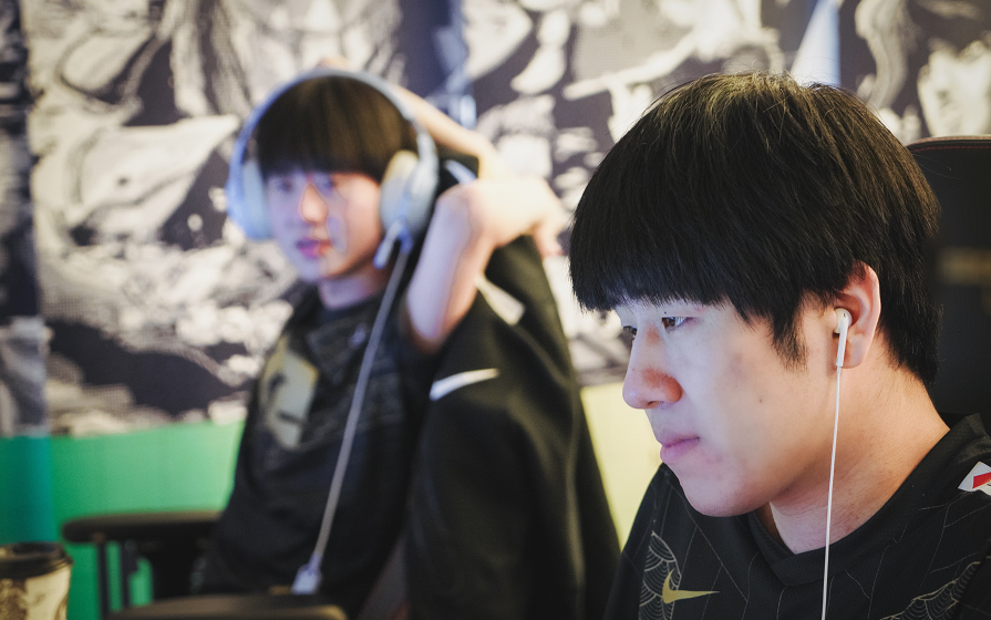 LPL还没有S赛4个名额？解说记得吐槽：有可能是复制粘贴上去的！