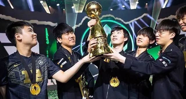 RNG夺冠T1采访被质疑，Faker称RNG没有印象深刻的选手引热议