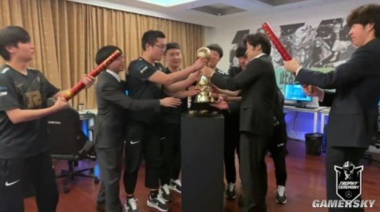 在釜山图书馆，韩国人办了场最阴间的英雄联盟比赛