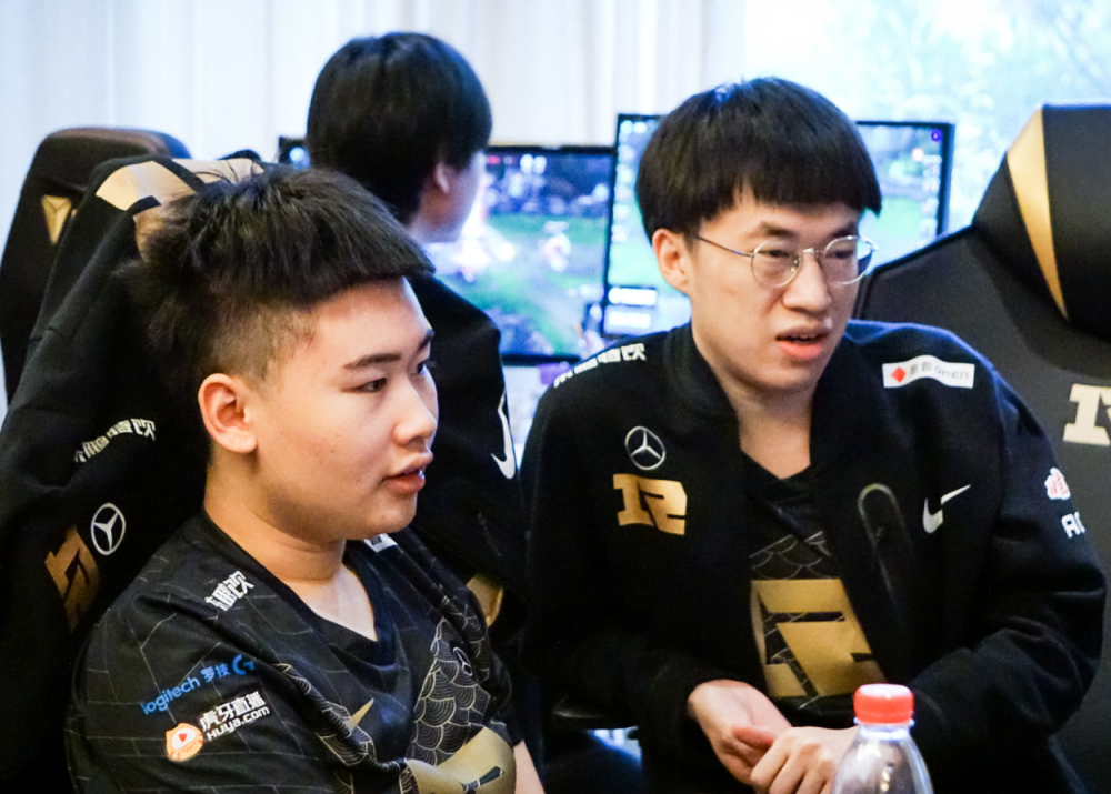 “小虎是LPL选手的楷模！”EDG教练评价：继Uzi、厂长后的第一人