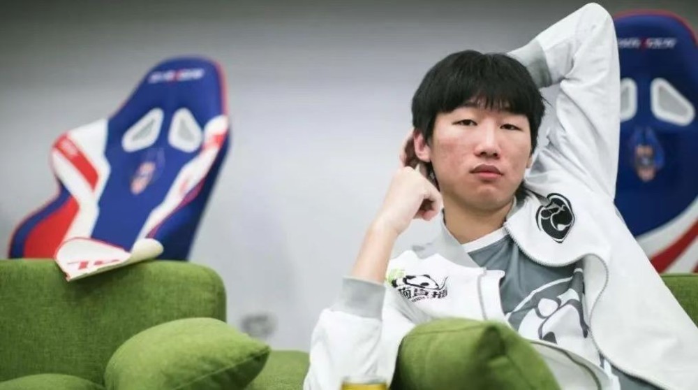 宁王终于要重回LPL了，直播透露已试训成功，但暂未参加训练赛！