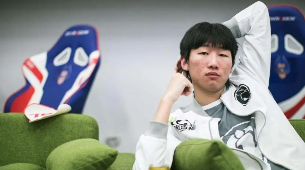 Ning王开播回应转会传闻，已成功试训，训练赛因疫情搁置到现在