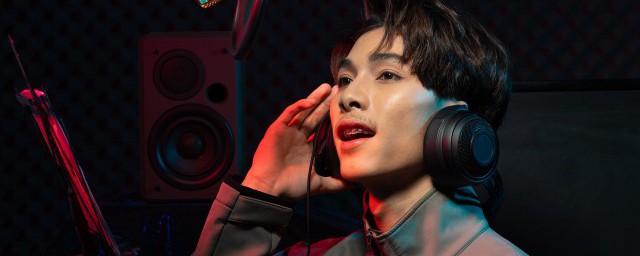 血疑主题曲中文版歌词-有关血疑主题曲中文版歌词示例