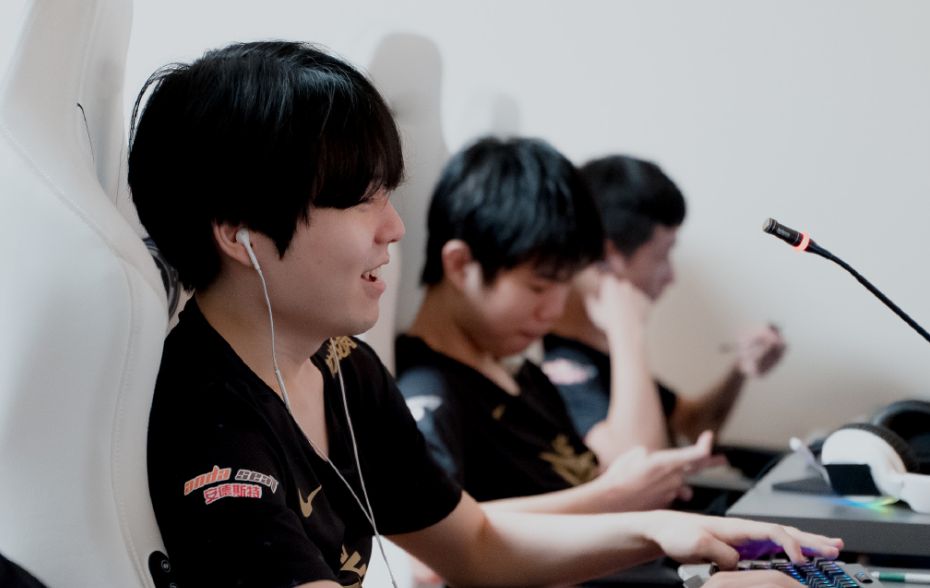 太像当年的IG了？V5恐怖如期，轻松拿下EDG，豪取八连胜