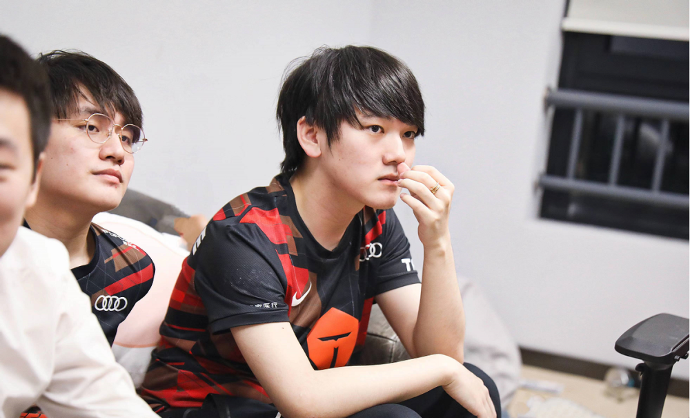 阿水超越UZI！各段位最受欢迎选手图火了，看到Theshy后，真实