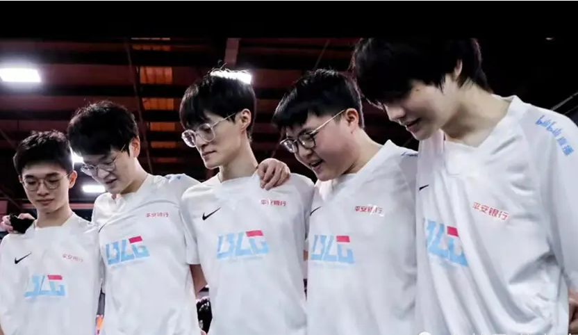 众望所归，BLG彻底抛弃doggo，Uzi神罚降临