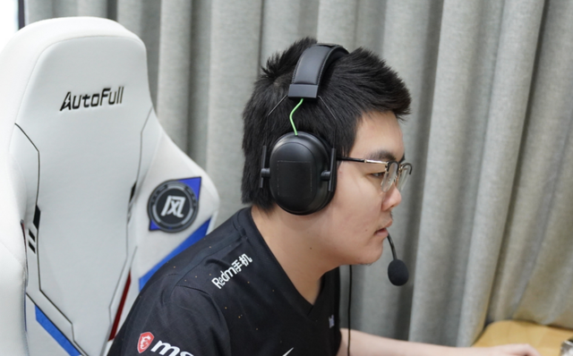 LPL赛程过半，三大超级强队锁定季后赛席位，JDG力争常规赛头名！