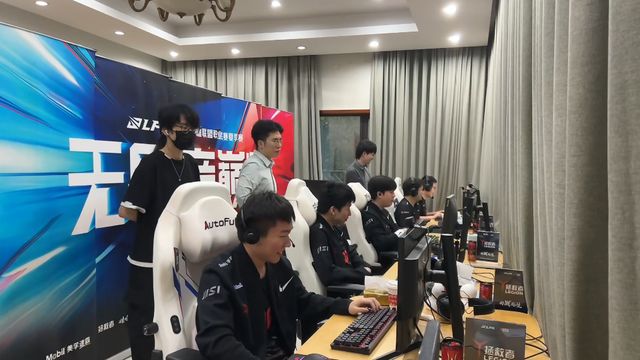 JDG惊天翻盘看懵解说，369塞恩独LPL一档，Hope解锁新纪录！