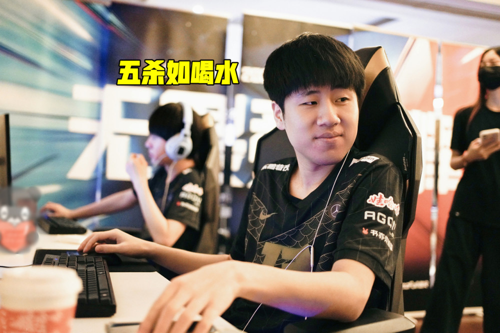 LNG不敌RNG高开低走，GALA五杀如喝水，新上单比阿乐还差劲