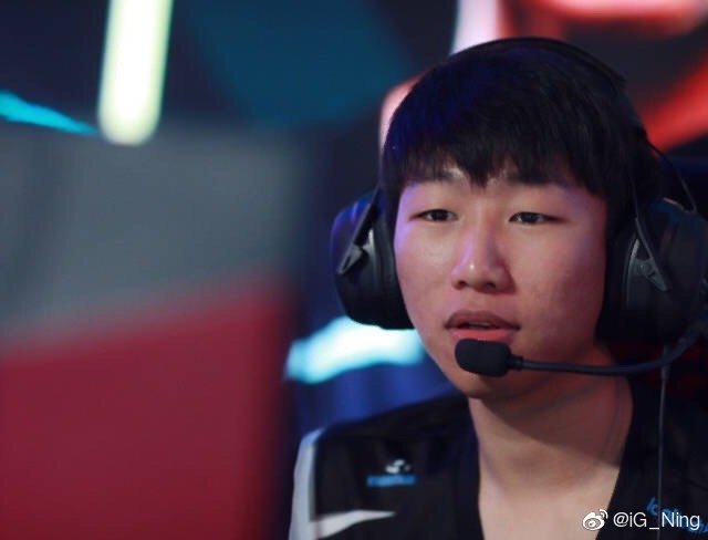 宁王锐评老队友沙皇，宁王认为LPL第一沙皇不是Rookie