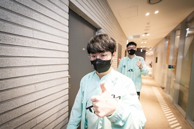 Faker：重赛会让选手和观众不愉快！RA将持续沟通断线问题