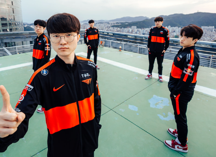 我对RNG感同身受了，faker声称对三次重开感到不满，其中包括msi