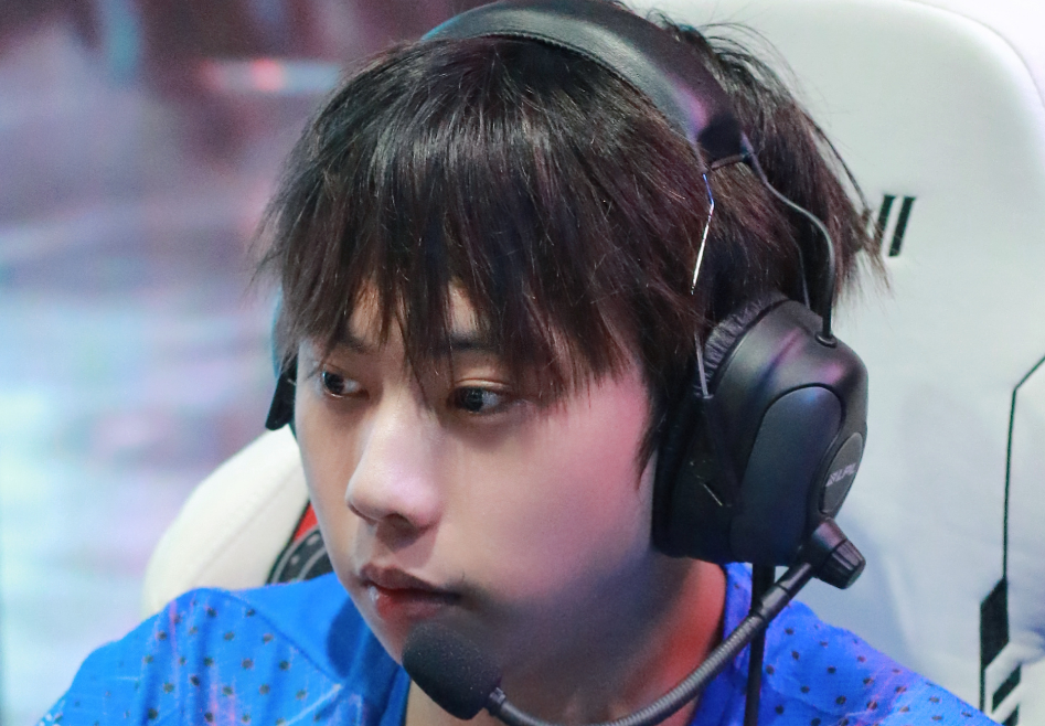 选择摆烂？LNG替补上单阿乐，深夜透露心声：有点后悔