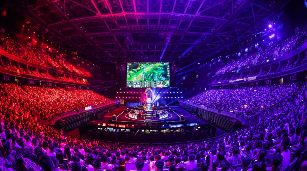 《英雄联盟电竞经理》7月20日不删档测试，谱写电竞全新篇章